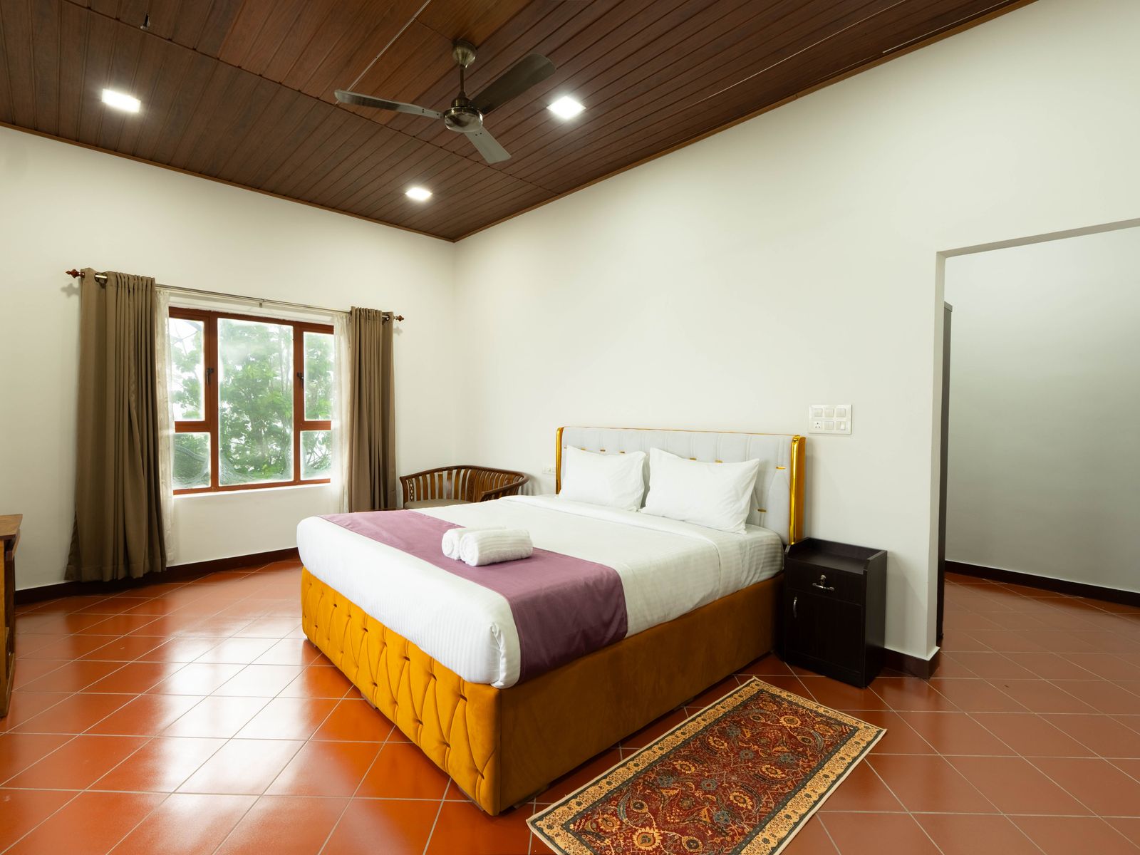 Premium Room with king bed and valley view at Zen Garden Vagamon